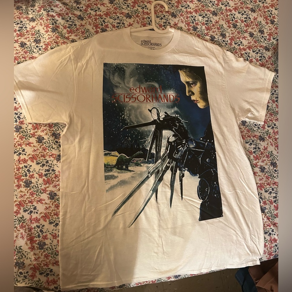 Edward Scissorhands Men’s Graphic T-Shirt - NEW